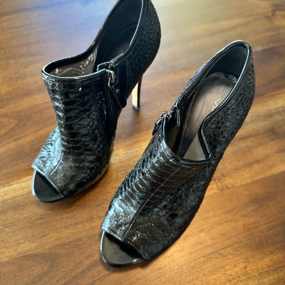 Via Spiga size 6M women’s open toes platform shoes. Croc patterned. - Picture 2 of 6